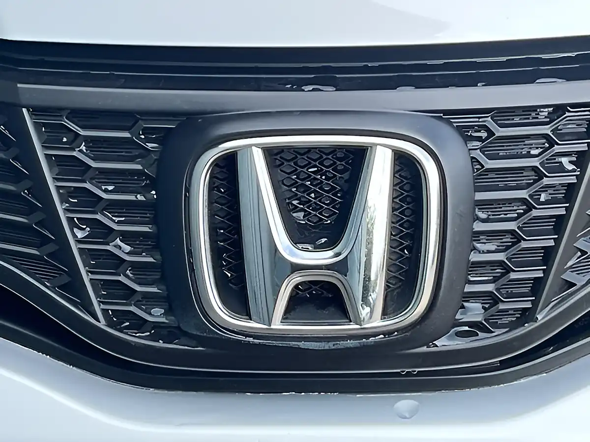 Used 2015 Honda Jazz Es Plus Silver - Interior and Exterior details 12