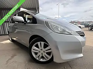 Used 2015 Honda Jazz Es Plus Silver - Interior and Exterior details 2