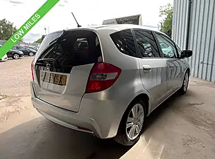 Used 2015 Honda Jazz Es Plus Silver - Interior and Exterior details 3