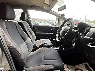 Used 2015 Honda Jazz Es Plus Silver - Interior and Exterior details 5