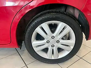 Used 2015 Honda Jazz Es Plus T Red - Interior and Exterior details 16