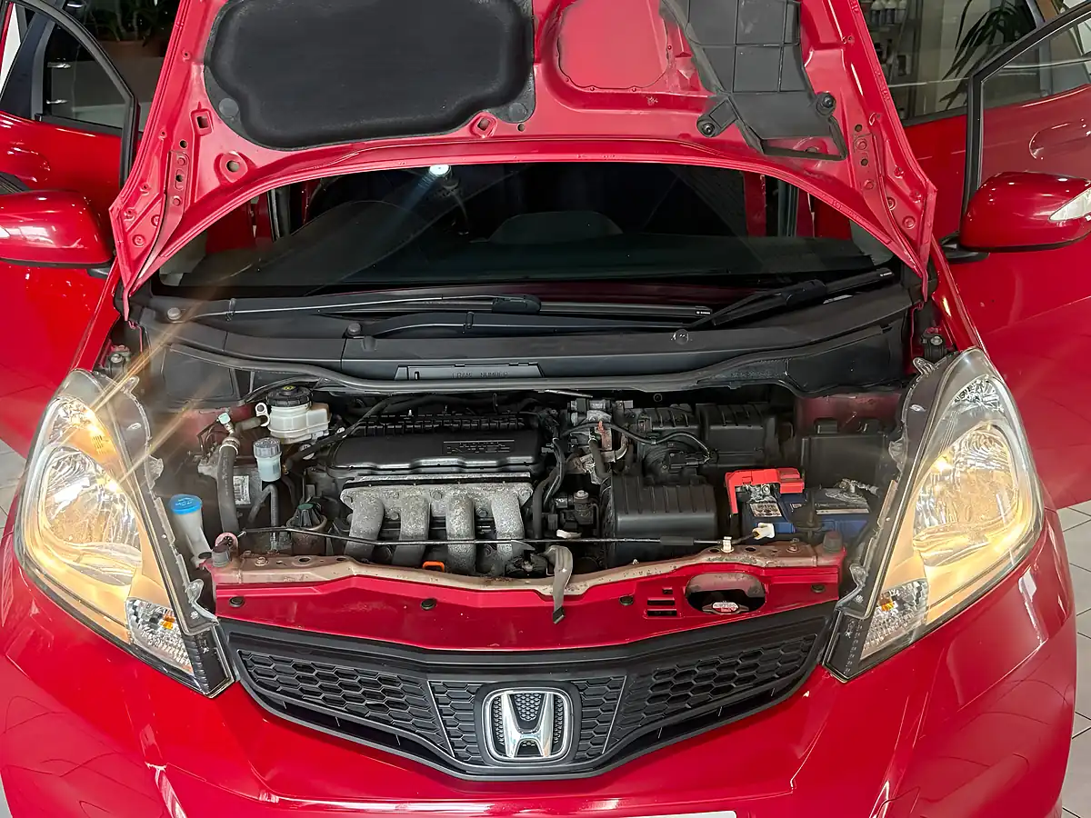 Used 2015 Honda Jazz Es Plus T Red - Interior and Exterior details 20