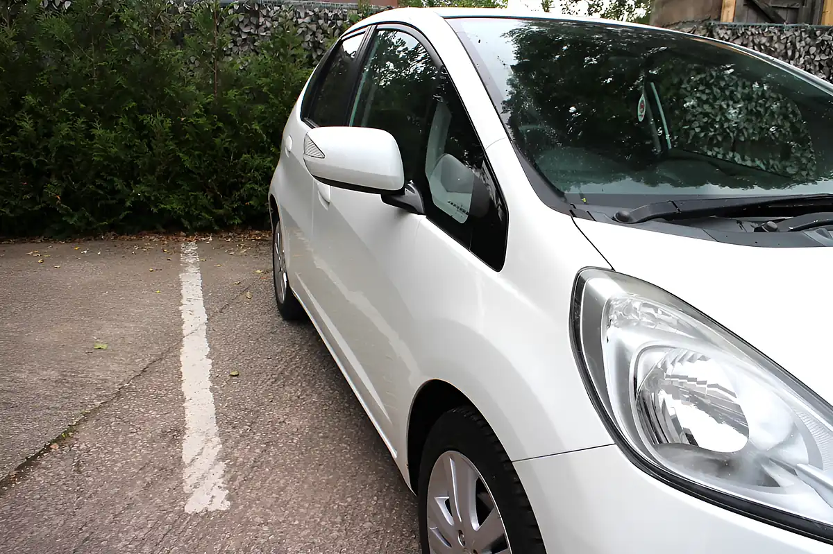 Used 2015 Honda Jazz Es Plus White - Interior and Exterior details 4