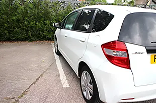 Used 2015 Honda Jazz Es Plus White - Interior and Exterior details 7