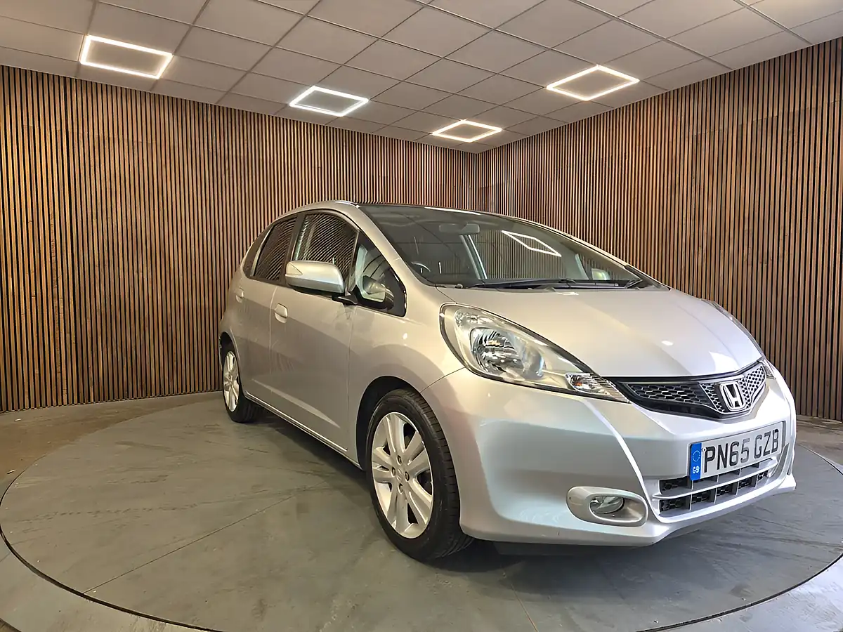 Used 2015 Honda Jazz Ex Silver - Front View