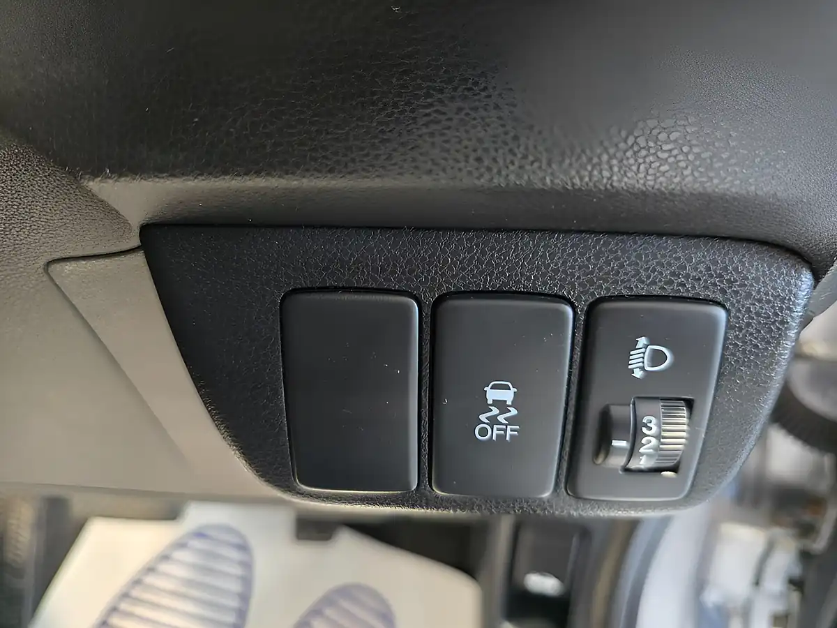 Used 2015 Honda Jazz Ex Silver - Interior and Exterior details 20
