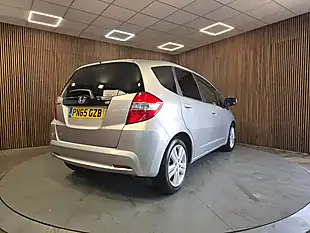 Used 2015 Honda Jazz Ex Silver - Interior and Exterior details 9