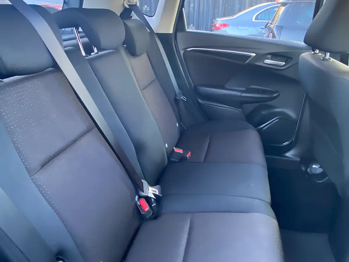 Used 2015 Honda Jazz Ex Silver - Interior and Exterior details 12