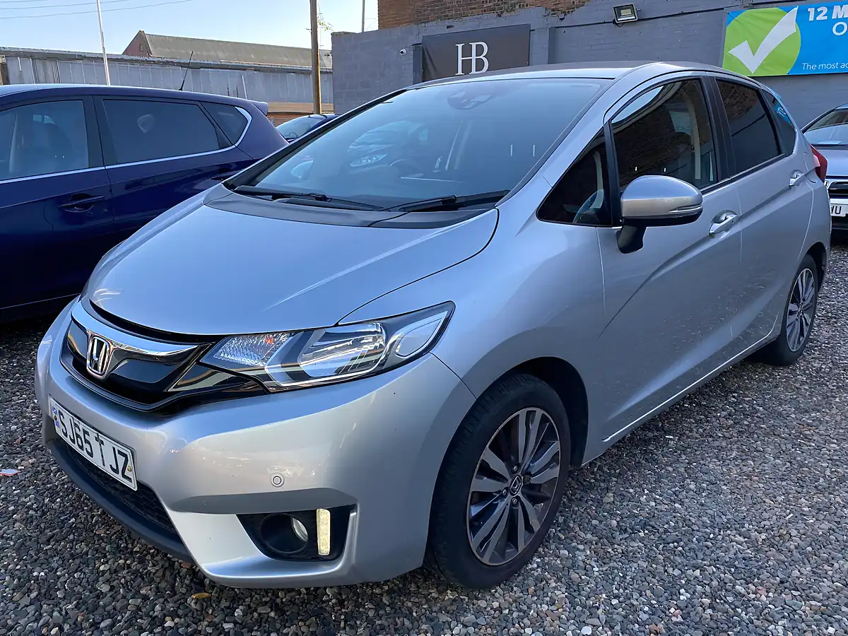 Used 2015 Honda Jazz Ex Silver - Interior and Exterior details 5