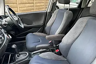 Used 2015 Honda Jazz Ex Silver - Interior and Exterior details 16