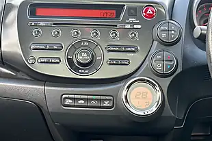Used 2015 Honda Jazz Ex Silver - Interior and Exterior details 20