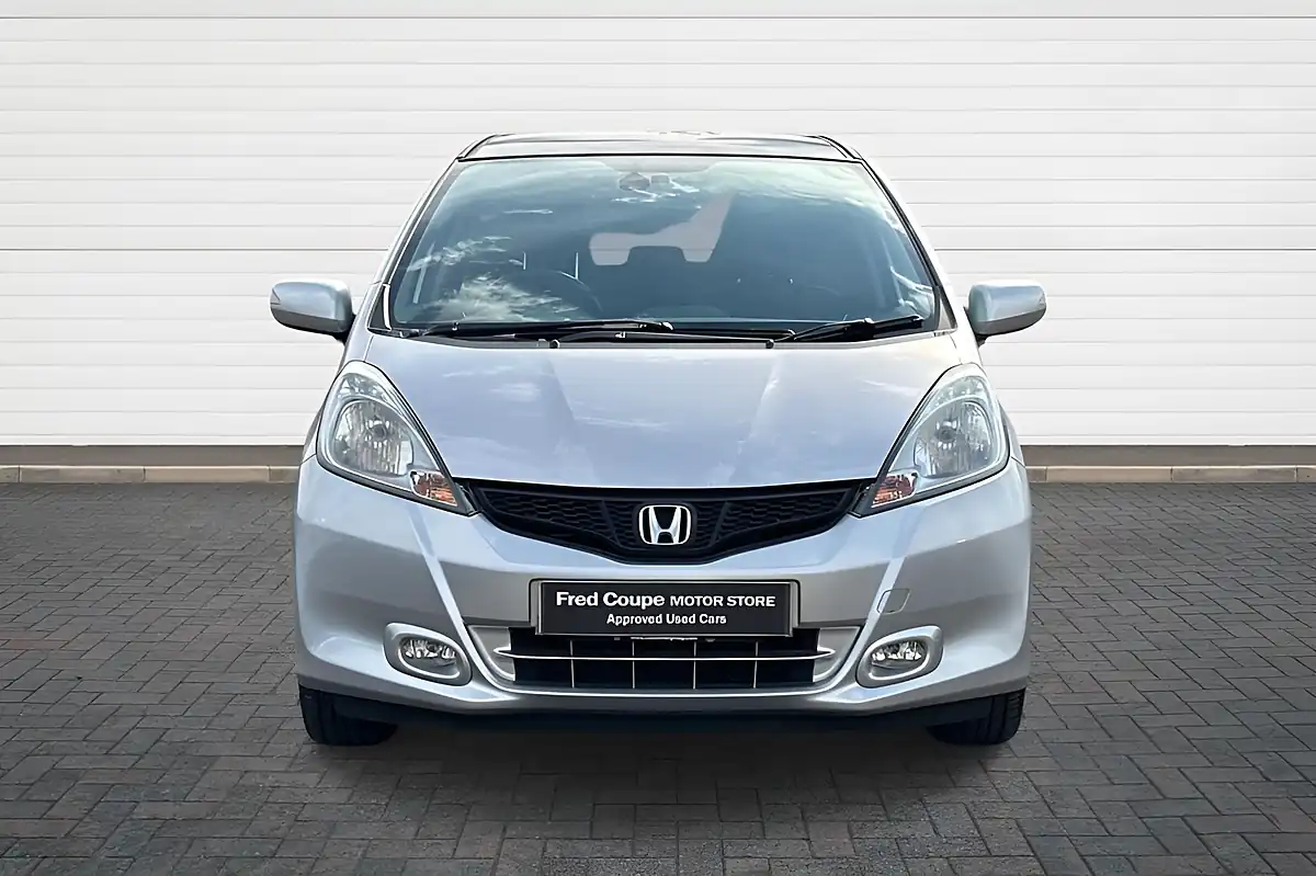 Used 2015 Honda Jazz Ex Silver - Interior and Exterior details 8