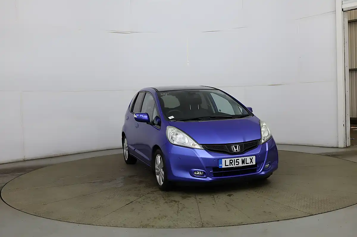 Used 2015 Honda Jazz Exl Blue - Interior and Exterior details 3