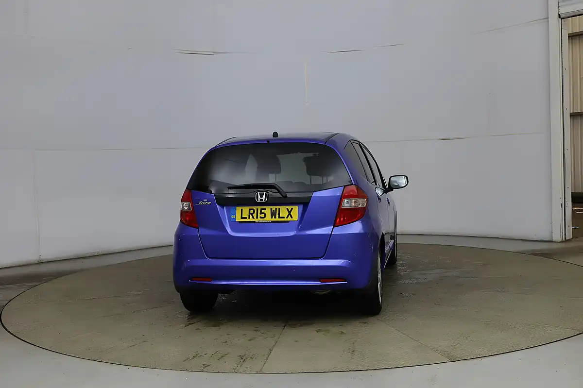 Used 2015 Honda Jazz Exl Blue - Interior and Exterior details 4