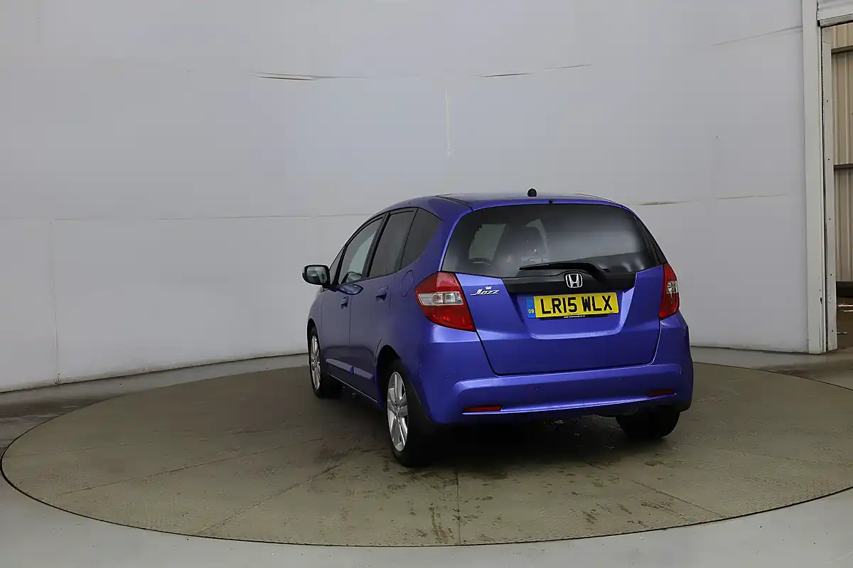 Used 2015 Honda Jazz Exl Blue - Interior and Exterior details 5