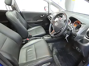 Used 2015 Honda Jazz Exl Blue - Interior and Exterior details 8