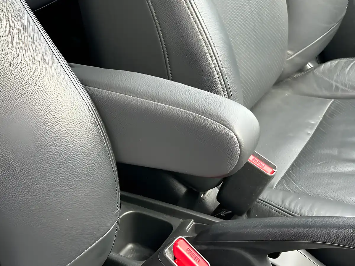 Used 2015 Honda Jazz Exl-T Grey - Interior and Exterior details 18