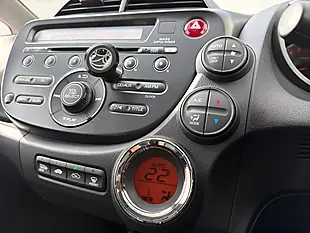 Used 2015 Honda Jazz Exl White - Interior and Exterior details 11