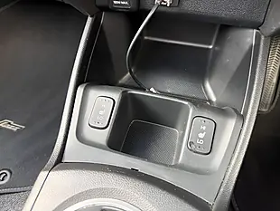 Used 2015 Honda Jazz Exl White - Interior and Exterior details 15