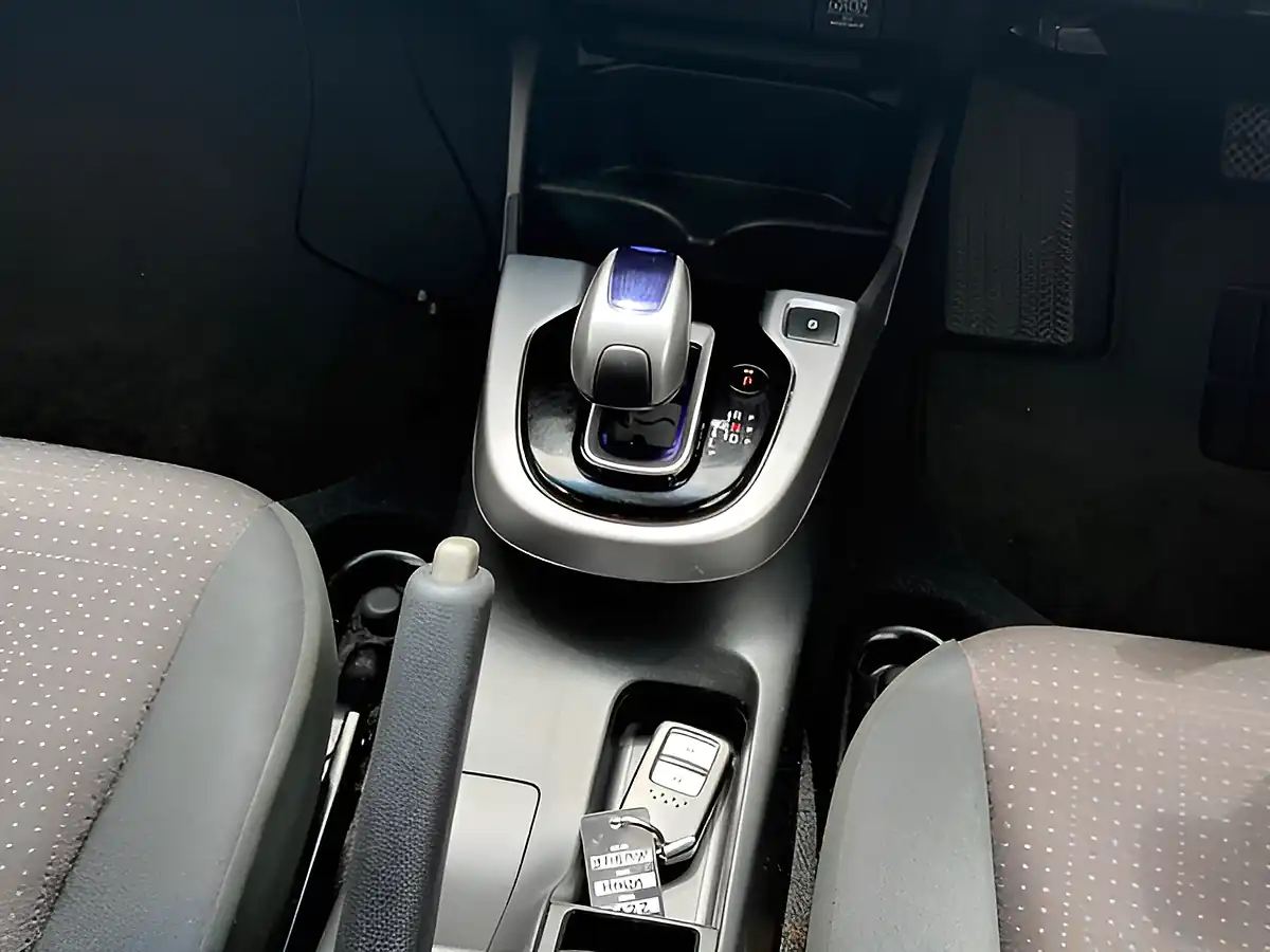 Used 2015 Honda Jazz Se Black - Interior and Exterior details 15