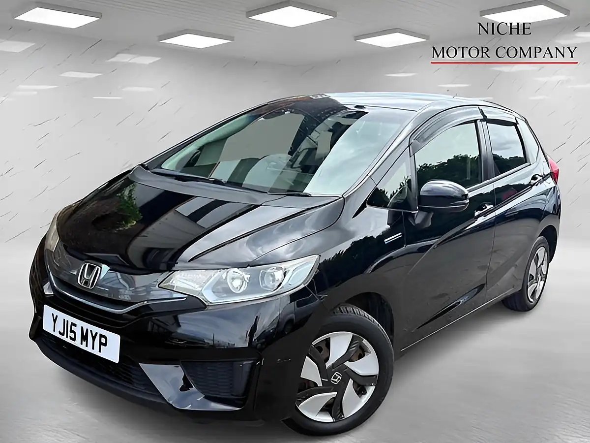 Used 2015 Honda Jazz Se Black - Interior and Exterior details 4