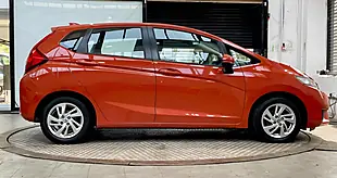 Used 2015 Honda Jazz Se Orange - Interior and Exterior details 11