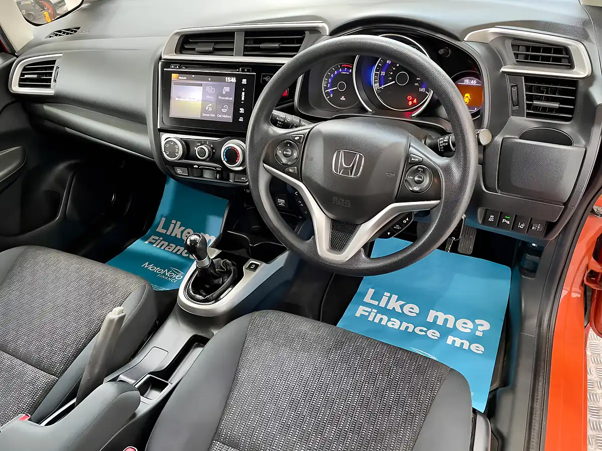 Used 2015 Honda Jazz Se Orange - Interior and Exterior details 6