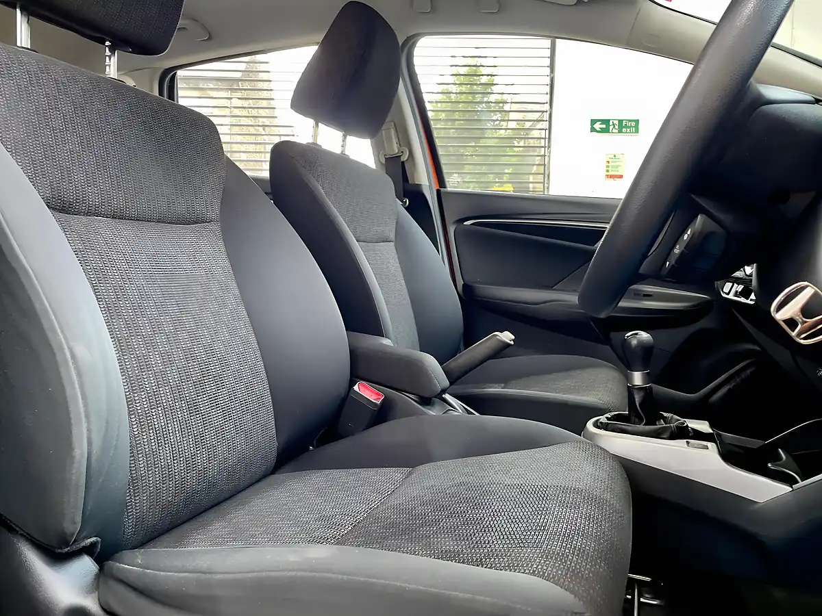 Used 2015 Honda Jazz Se Orange - Interior and Exterior details 7