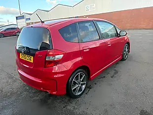 Used 2015 Honda Jazz Si Red - Interior and Exterior details 9