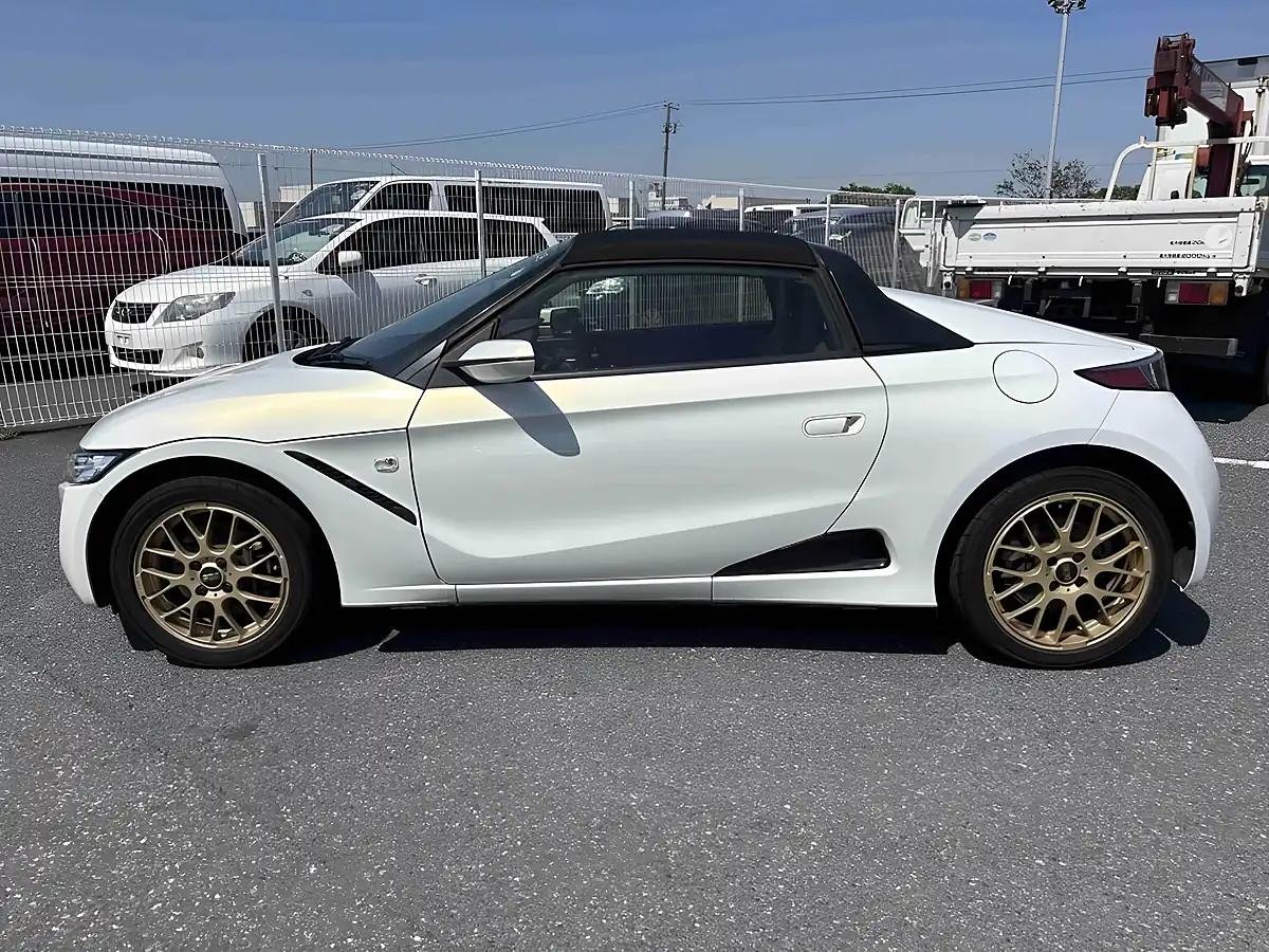 Used 2015 Honda S660 Alpha White - Interior and Exterior details 10