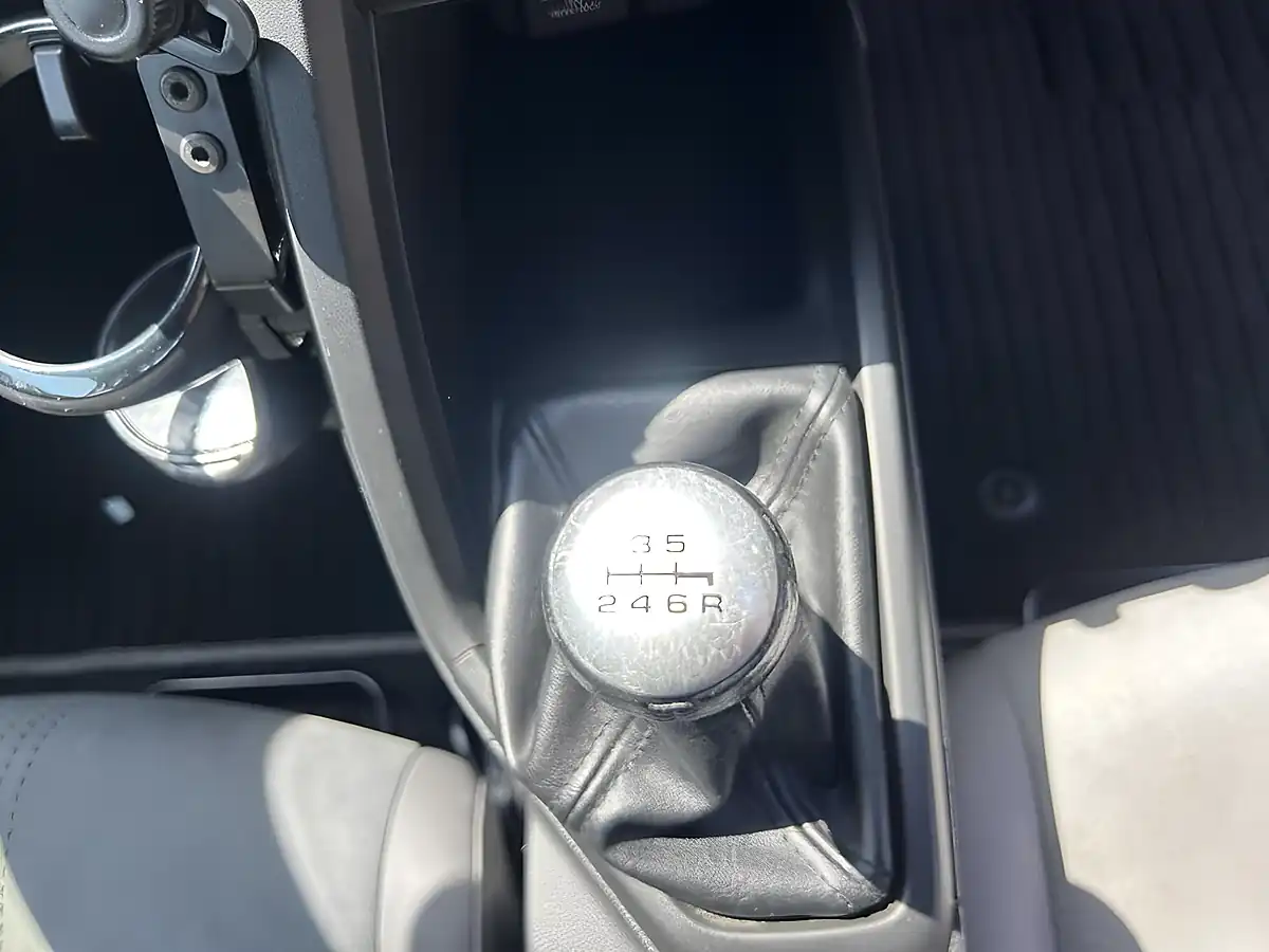 Used 2015 Honda S660 Alpha White - Interior and Exterior details 14