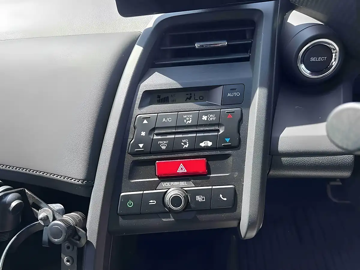 Used 2015 Honda S660 Alpha White - Interior and Exterior details 15