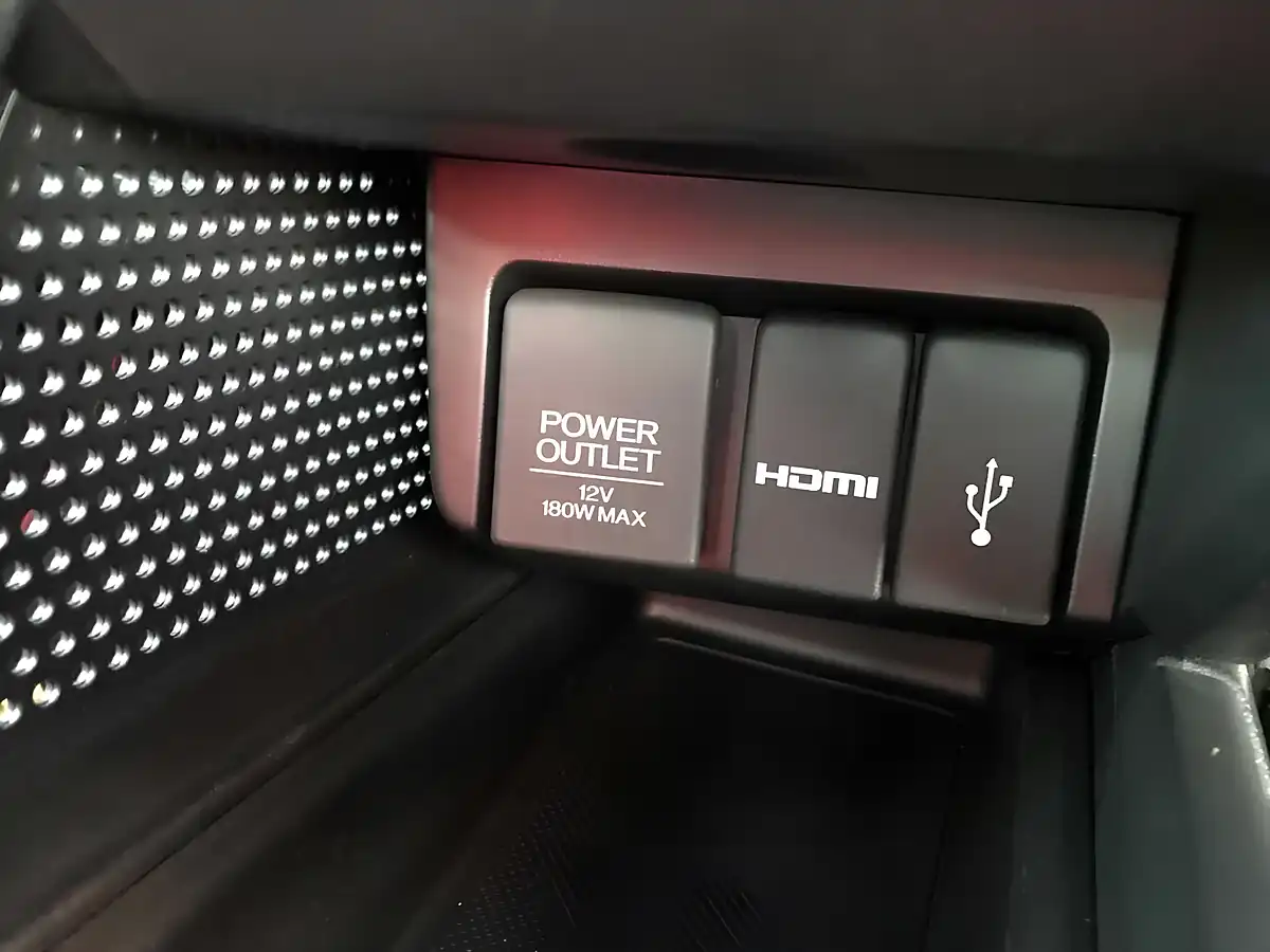 Used 2015 Honda S660 Alpha White - Interior and Exterior details 17