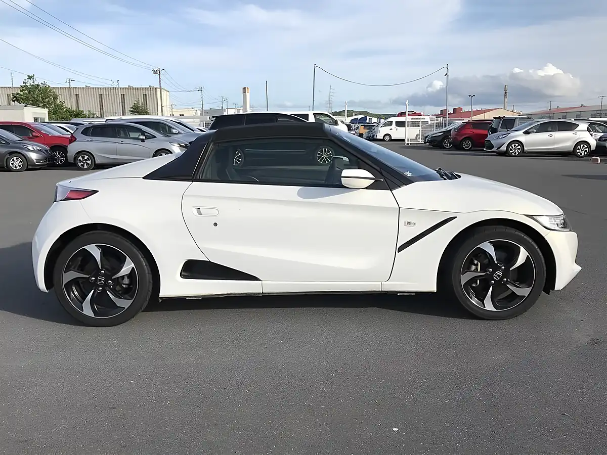 Used 2015 Honda S660 Alpha White - Interior and Exterior details 9
