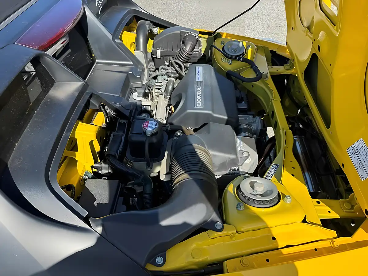 Used 2015 Honda S660 Alpha Yellow - Interior and Exterior details 17