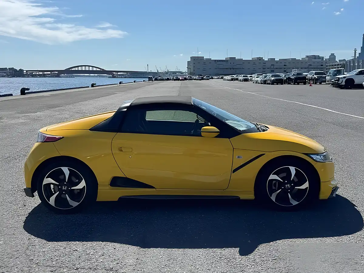 Used 2015 Honda S660 Alpha Yellow - Interior and Exterior details 6