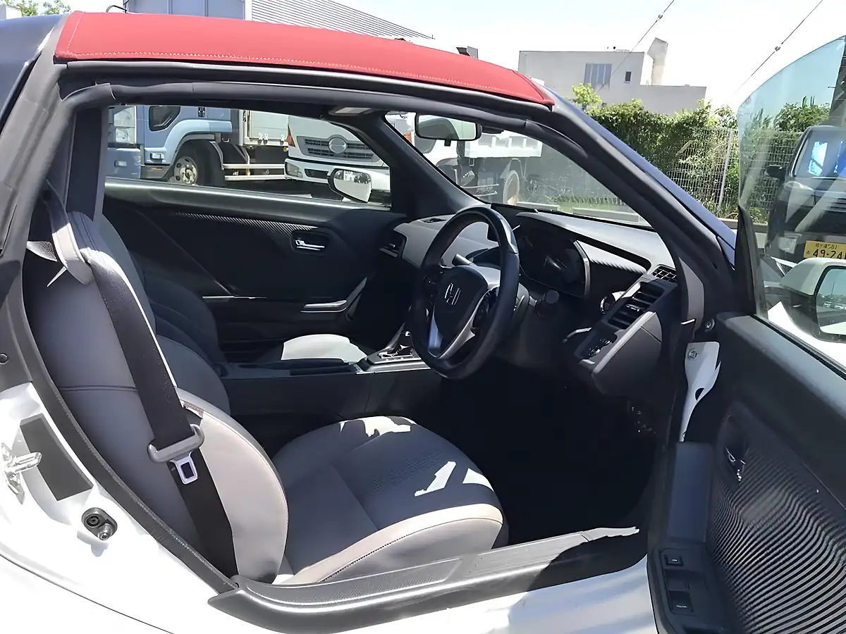 Used 2015 Honda S660 Concept Edition White - Interior and Exterior details 11