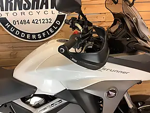 Used 2015 Honda Vfr Cross Runner White - Interior and Exterior details 11