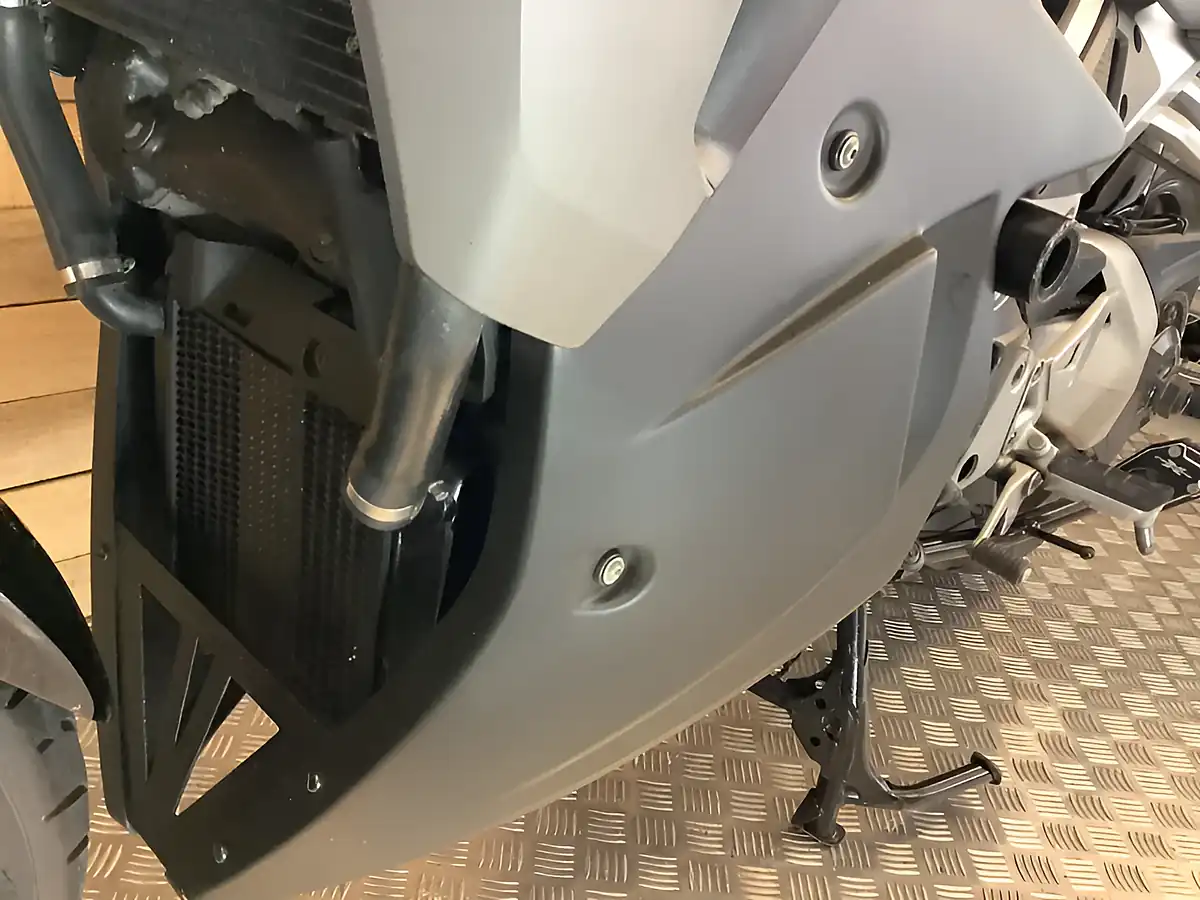 Used 2015 Honda Vfr Cross Runner White - Interior and Exterior details 19
