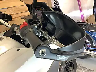 Used 2015 Honda Vfr Cross Runner White - Interior and Exterior details 20