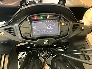 Used 2015 Honda Vfr Cross Runner White - Interior and Exterior details 7