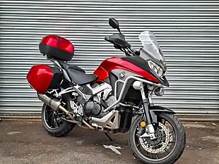 Used 2015 Honda Vfr Crossrunner Red - Interior and Exterior details 2