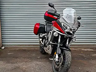 Used 2015 Honda Vfr Crossrunner Red - Interior and Exterior details 3
