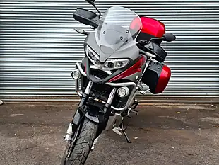 Used 2015 Honda Vfr Crossrunner Red - Interior and Exterior details 4