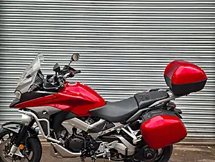 Used 2015 Honda Vfr Crossrunner Red - Interior and Exterior details 7