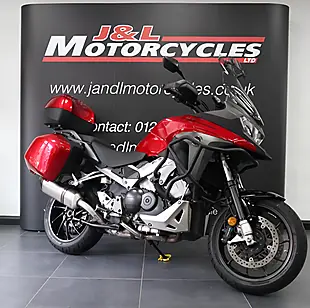 Used 2015 Honda VFR800X Crossrunner Red - Interior and Exterior details 2