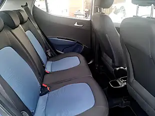 Used 2015 Hyundai i10 Premium Blue - Interior and Exterior details 11