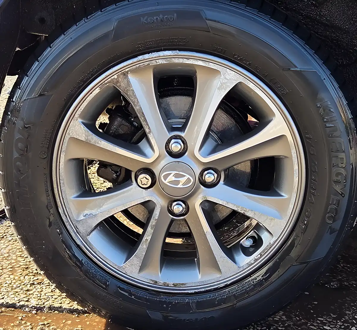 Used 2015 Hyundai i10 Premium Blue - Interior and Exterior details 13