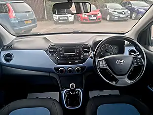 Used 2015 Hyundai i10 Premium Blue - Interior and Exterior details 9