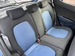 Used 2015 Hyundai i10 Premium Blue - Interior and Exterior details 17